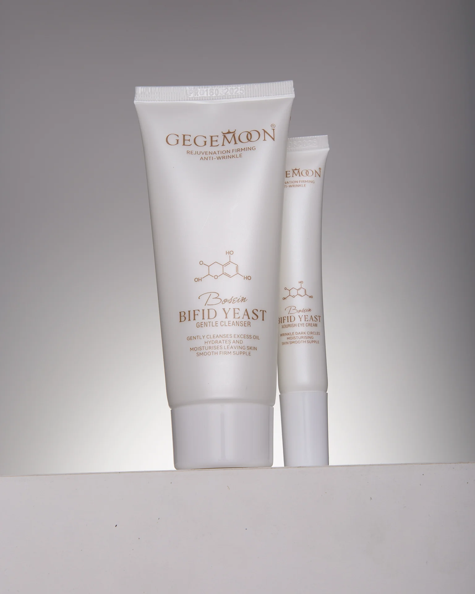 Original unretouched cosmetic product photo before dust removal, surface smoothing, and reflection adjustment, photography by Dmitry Kirshev